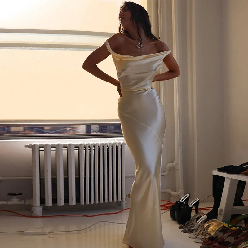 BerriesJam - 2024 Straps Draped Off Shoulder Sleeveless Maxi Satin Dress