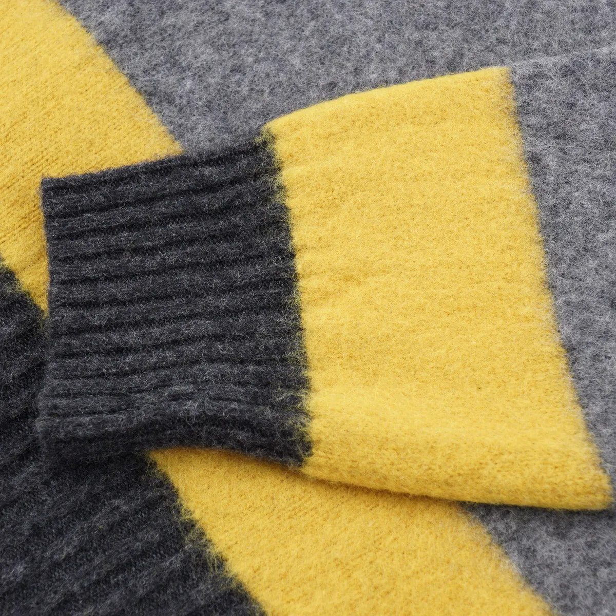 Drumohr Patterned Lambswool Sweater